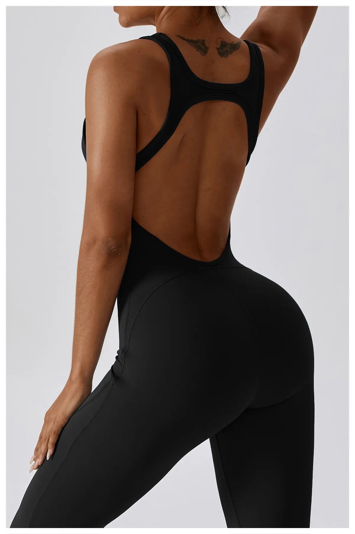 DV Shape | Ausgestellter Jumpsuit mit V-Rücken