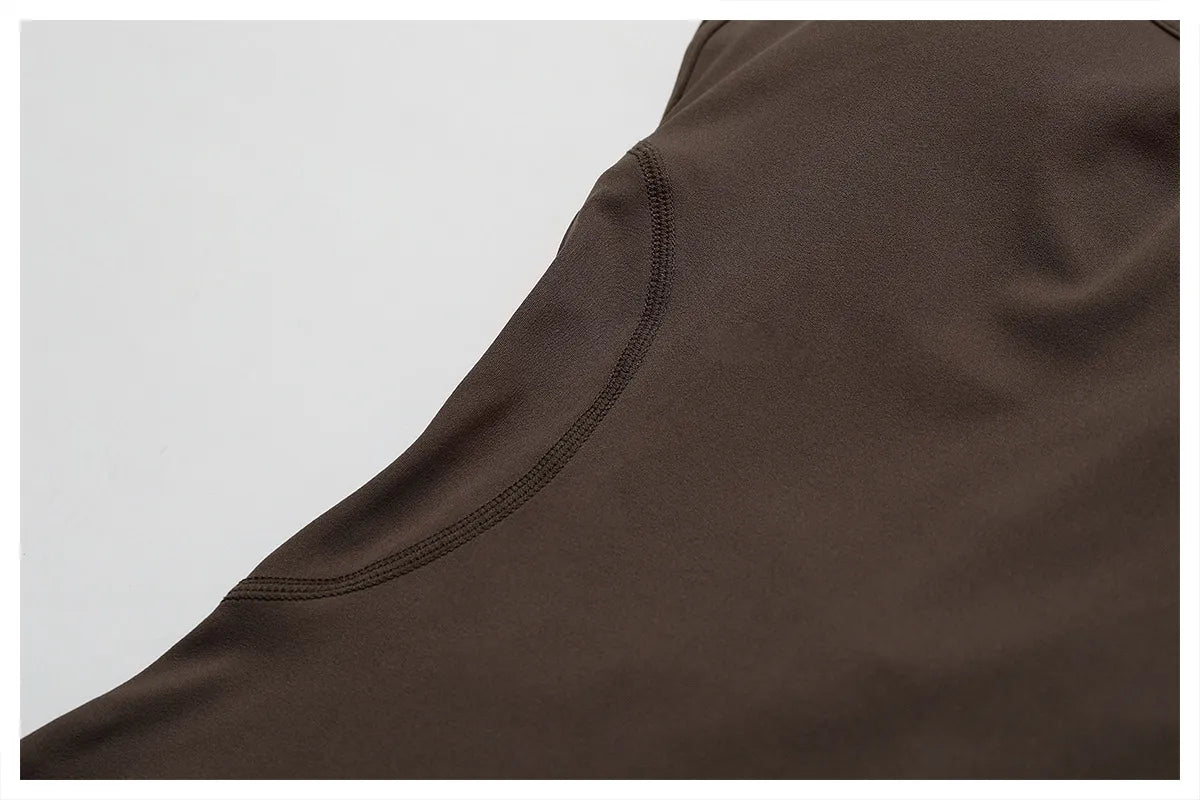 DV Shape | Ausgestellter Jumpsuit mit V-Rücken