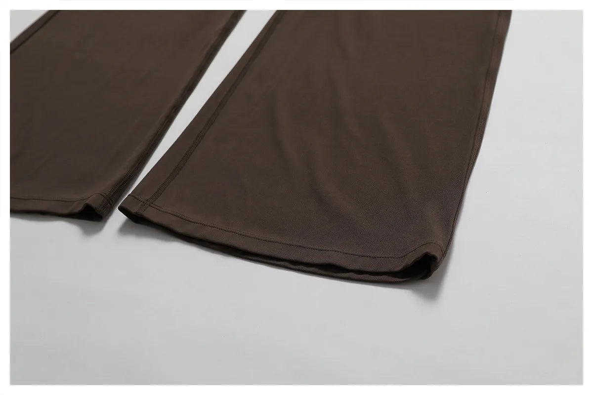 DV Shape | Ausgestellter Jumpsuit mit V-Rücken