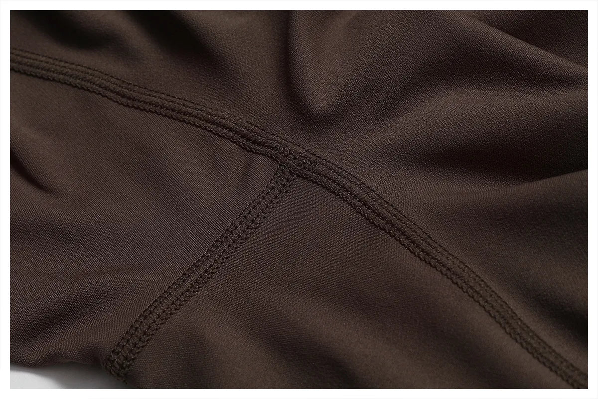 DV Shape | Ausgestellter Jumpsuit mit V-Rücken