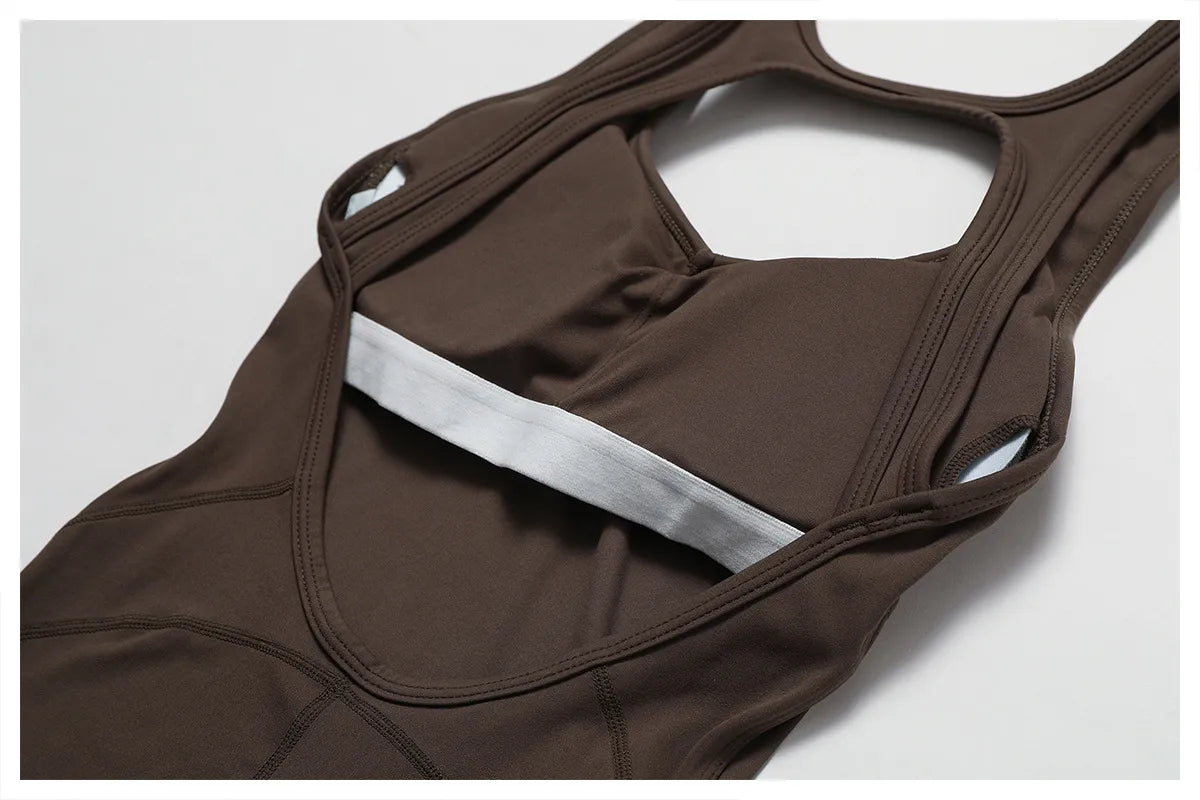 DV Shape | Ausgestellter Jumpsuit mit V-Rücken