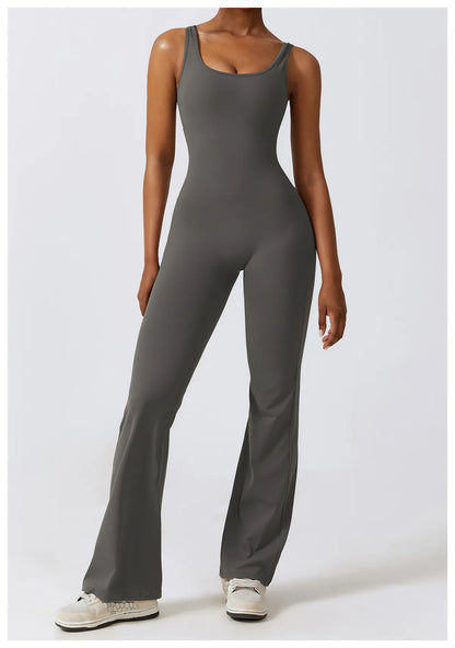 DV Shape | Ausgestellter Jumpsuit mit V-Rücken